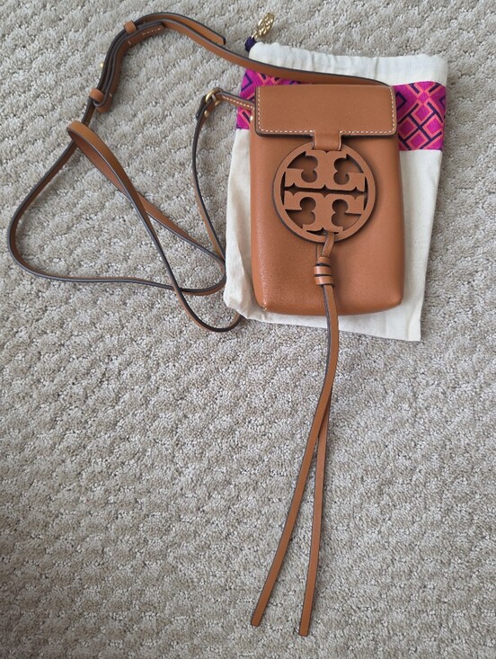 Tory Burch Handbags - Tory Burch Tan Leather Crossbody with Signature Cutout Medallion